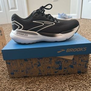 Women’s Brooks Glycerin GTS 23
